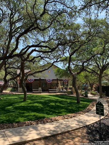 18 ANDOVER CREEK DR, San Antonio, TX 78254