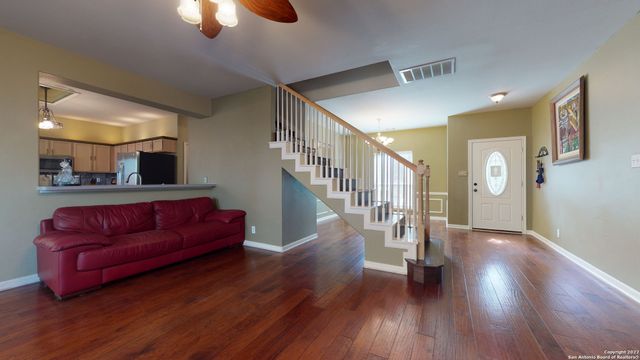 18 ANDOVER CREEK DR, San Antonio, TX 78254