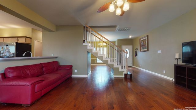 18 ANDOVER CREEK DR, San Antonio, TX 78254