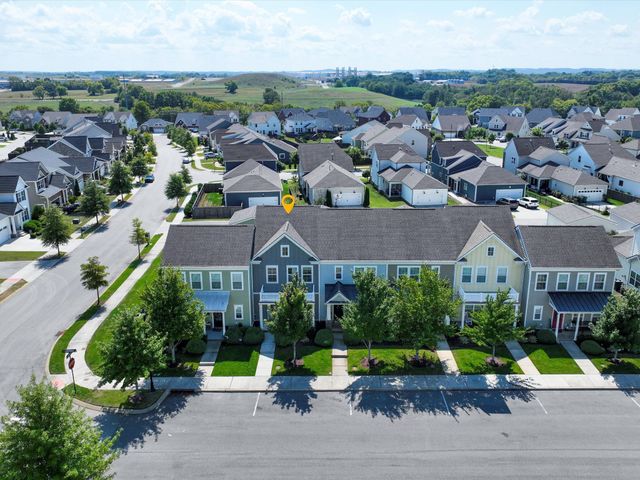 1032 Carraway Ln, Spring Hill, TN 37174