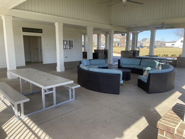 1032 Carraway Ln, Spring Hill, TN 37174