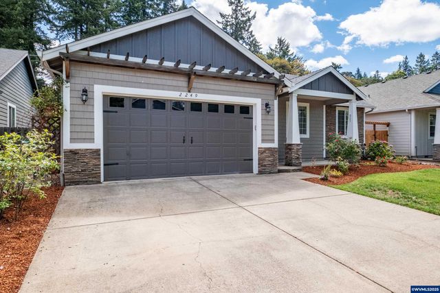 2249 Equestrian Lp S, Salem, OR 97302