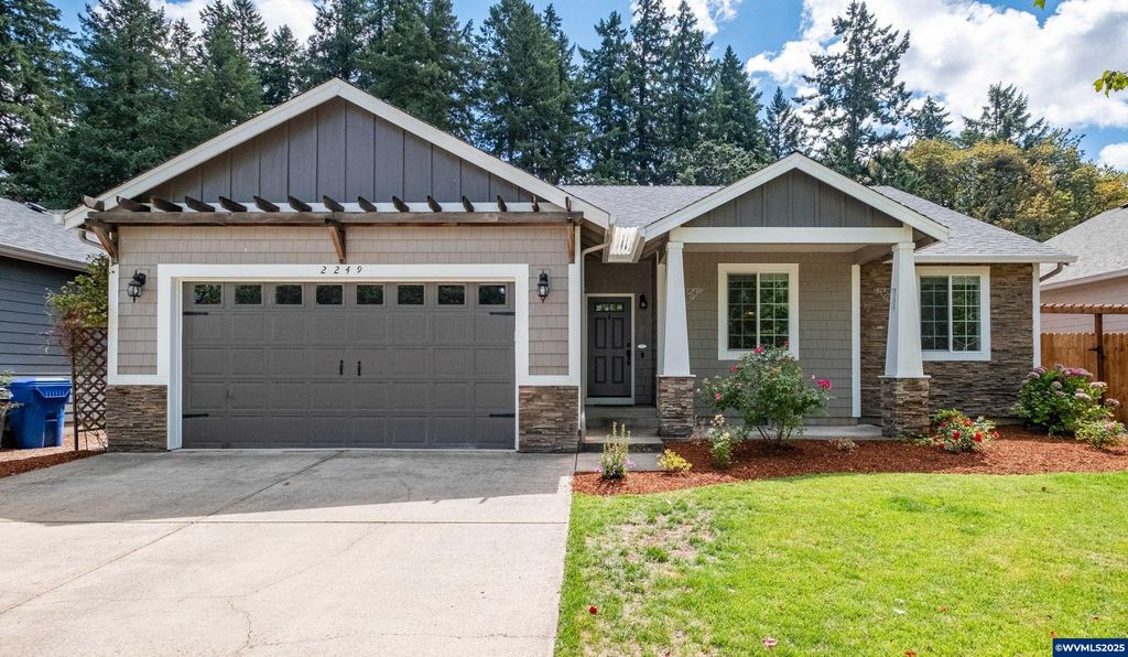 2249 Equestrian Lp S, Salem, OR 97302