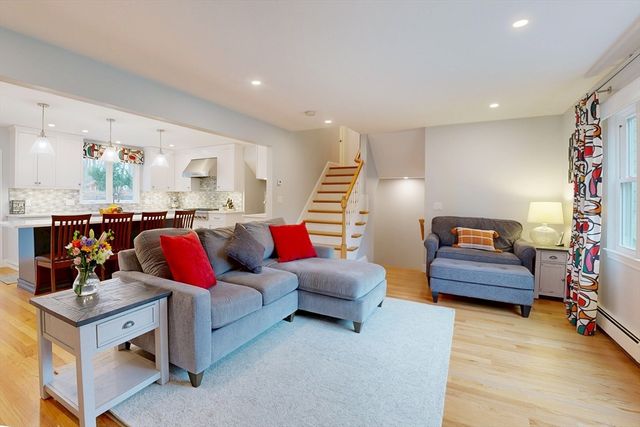 29 Evergreen Way, Medfield, MA 02052