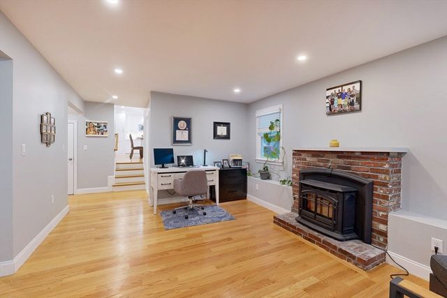 29 Evergreen Way, Medfield, MA 02052