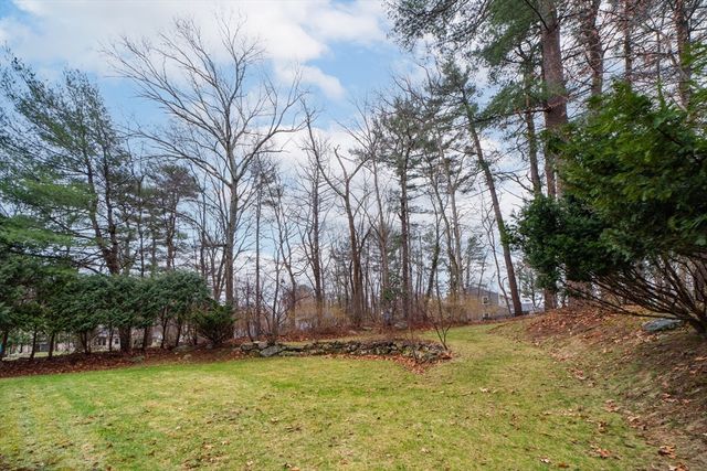 29 Evergreen Way, Medfield, MA 02052