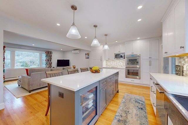 29 Evergreen Way, Medfield, MA 02052