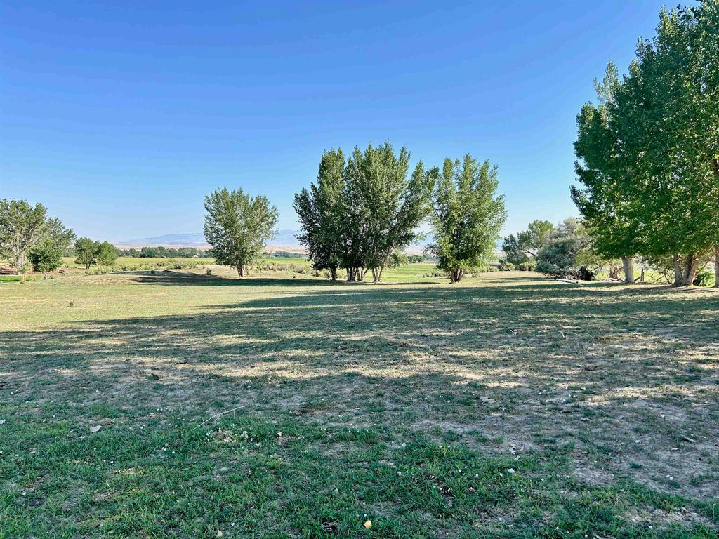 1135 Road 13, Lovell, WY 82431 photo 2