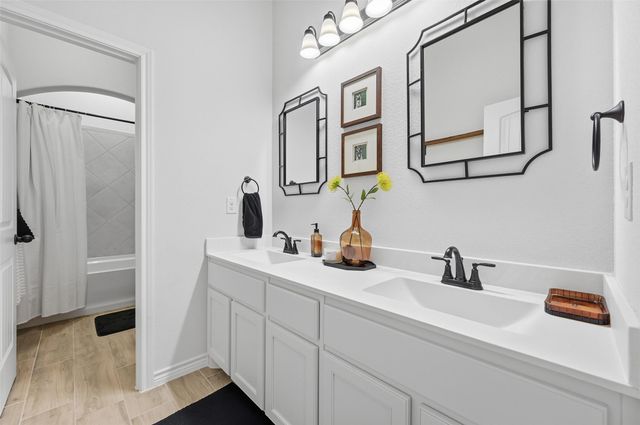 4425 Dandelion, Midlothian, TX 76065