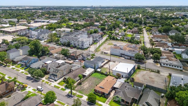 305 Everton Street, Houston, TX 77003