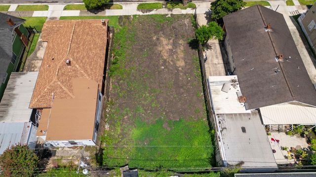 305 Everton Street, Houston, TX 77003
