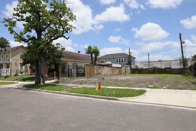 305 Everton Street, Houston, TX 77003