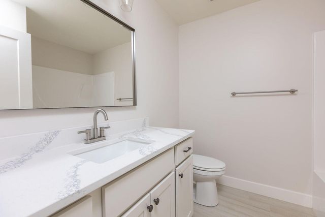 4509 ROYAL COUNTY RD, Columbia, MO 65201