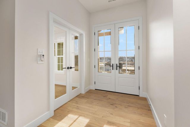 4509 ROYAL COUNTY RD, Columbia, MO 65201