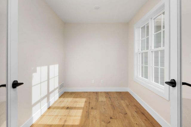 4509 ROYAL COUNTY RD, Columbia, MO 65201