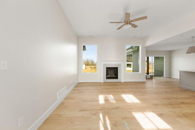 4509 ROYAL COUNTY RD, Columbia, MO 65201