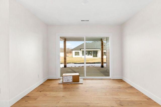 4509 ROYAL COUNTY RD, Columbia, MO 65201