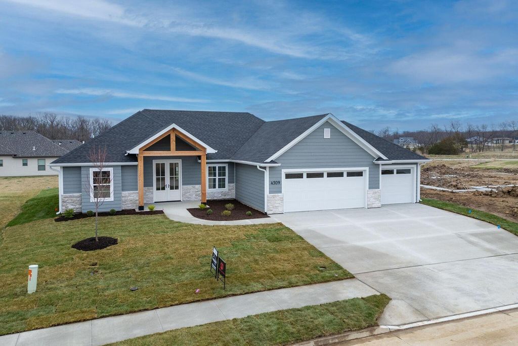 4509 ROYAL COUNTY RD, Columbia, MO 65201