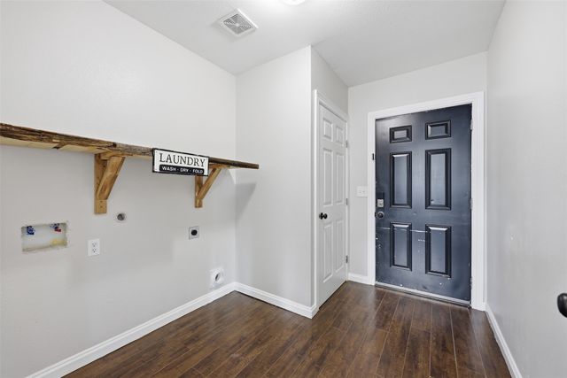 258 Spring Valley Circle, Azle, TX 76020