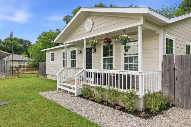 258 Spring Valley Circle, Azle, TX 76020