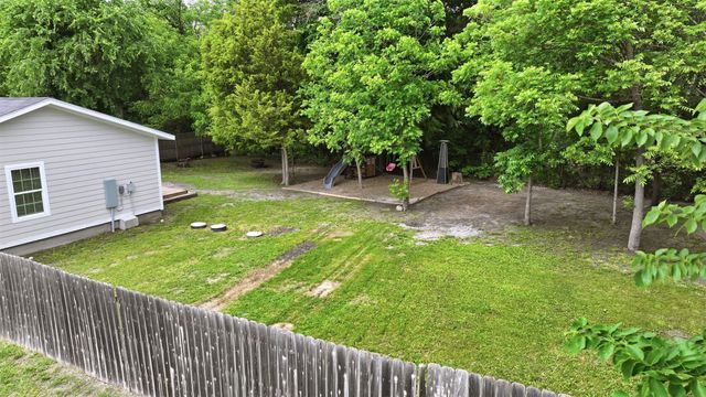 258 Spring Valley Circle, Azle, TX 76020