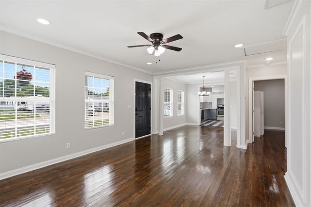 258 Spring Valley Circle, Azle, TX 76020