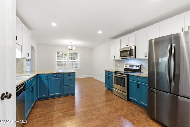 565 W Philadelphia Avenue, Pinebluff, NC 28373