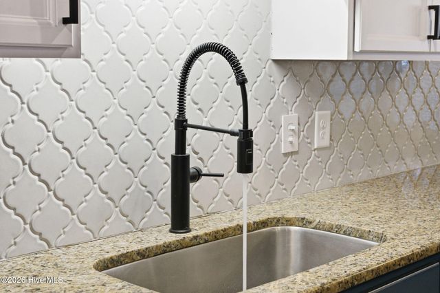 565 W Philadelphia Avenue, Pinebluff, NC 28373