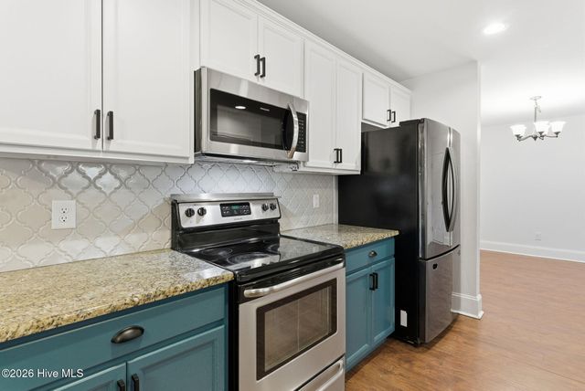 565 W Philadelphia Avenue, Pinebluff, NC 28373