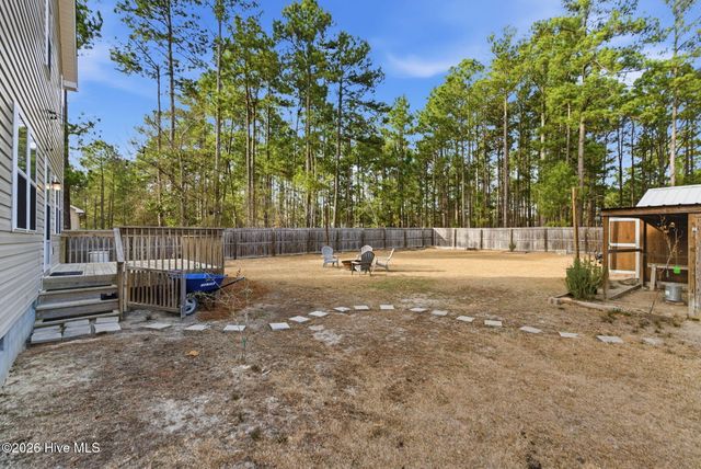 565 W Philadelphia Avenue, Pinebluff, NC 28373