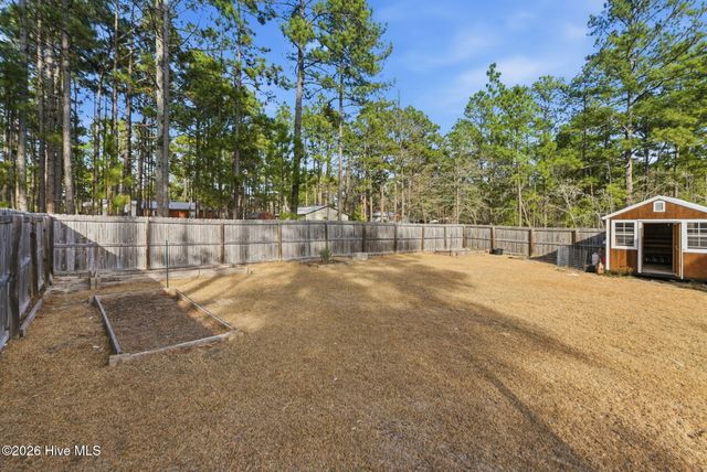 565 W Philadelphia Avenue, Pinebluff, NC 28373