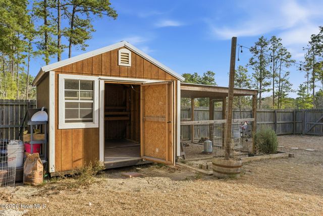 565 W Philadelphia Avenue, Pinebluff, NC 28373