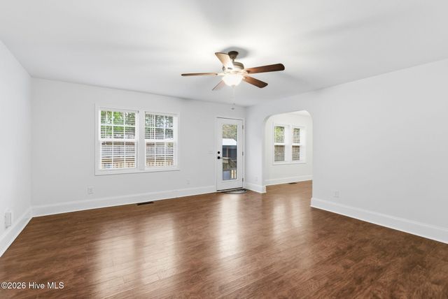 565 W Philadelphia Avenue, Pinebluff, NC 28373