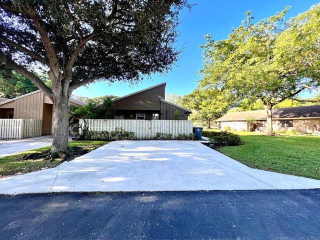 22303 Misty Woods Way, Boca Raton, FL 33428