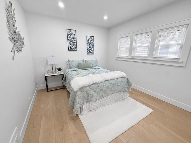 3842 N 13th STREET, Milwaukee, WI 53206