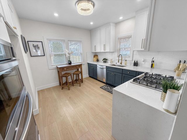 3842 N 13th STREET, Milwaukee, WI 53206