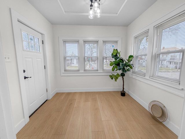 3842 N 13th STREET, Milwaukee, WI 53206
