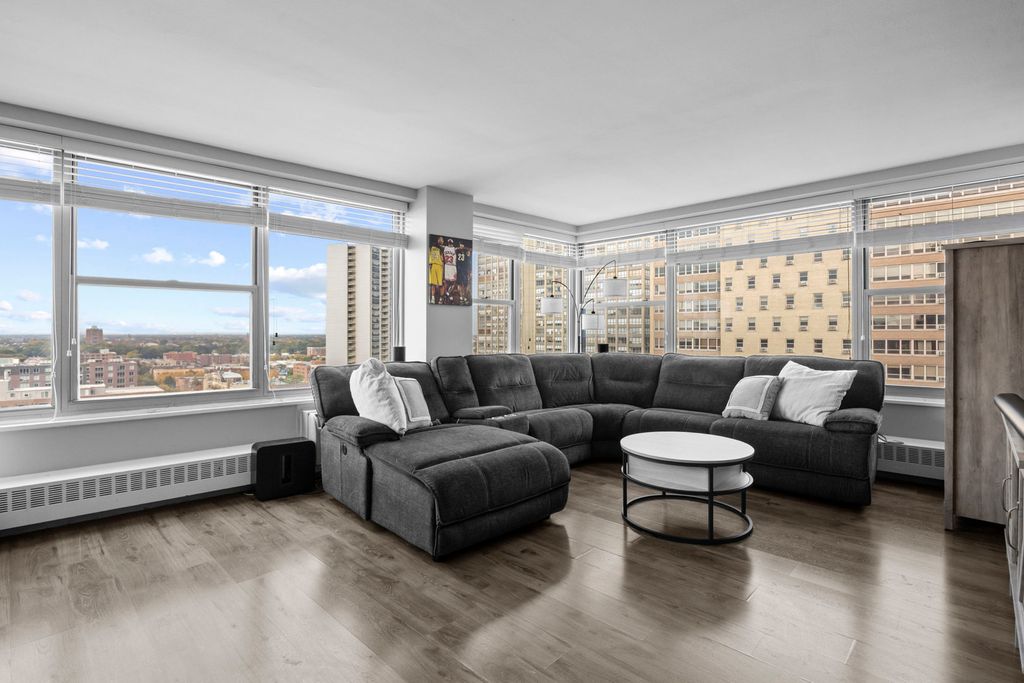 3900 N Lake Shore Drive 17F, Chicago, IL 60613 — photo 4