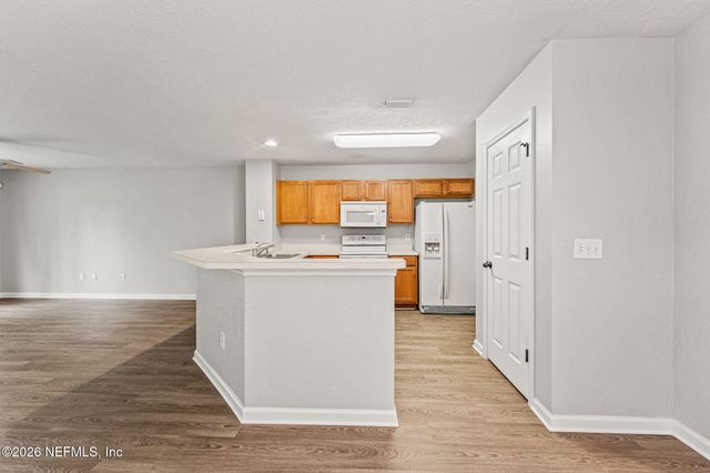 8550 ARGYLE BUSINESS Loop 403, Jacksonville, FL 32244