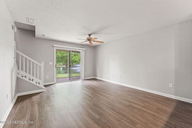 8550 ARGYLE BUSINESS Loop 403, Jacksonville, FL 32244