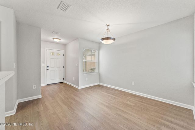 8550 ARGYLE BUSINESS Loop 403, Jacksonville, FL 32244