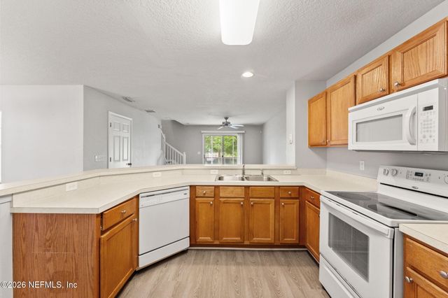 8550 ARGYLE BUSINESS Loop 403, Jacksonville, FL 32244