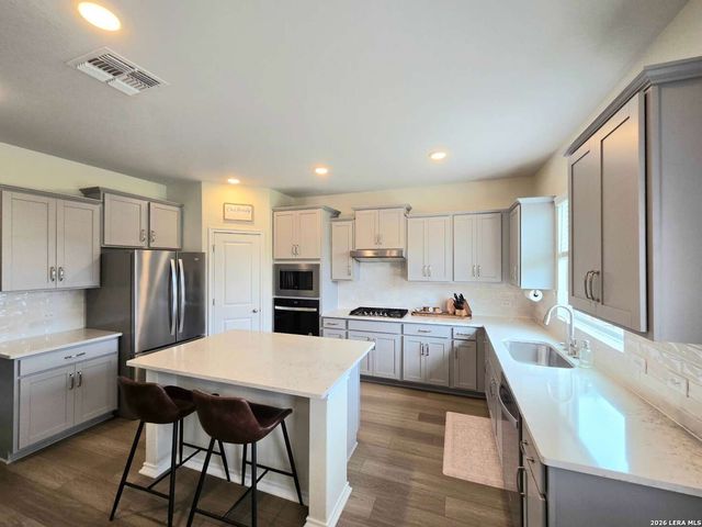 7043 Sycamore Pass, San Antonio, TX 78252