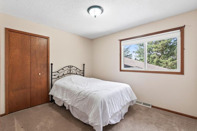 508 195th Lane NW, Cedar, MN 55011