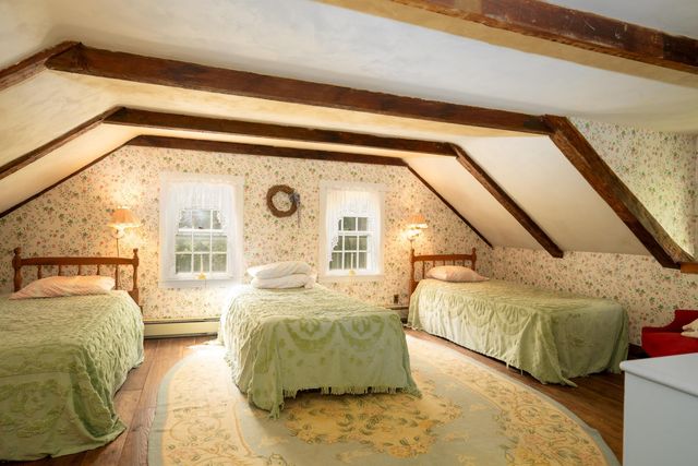 341 Under The Mountain Road, Londonderry, VT 05155