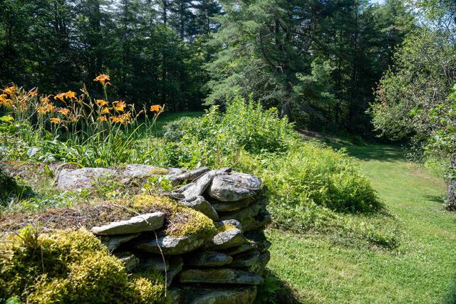 341 Under The Mountain Road, Londonderry, VT 05155