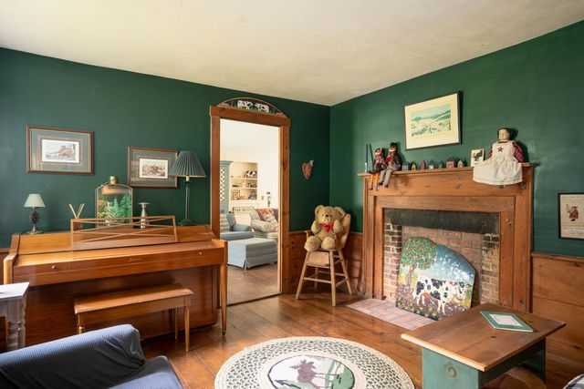 341 Under The Mountain Road, Londonderry, VT 05155