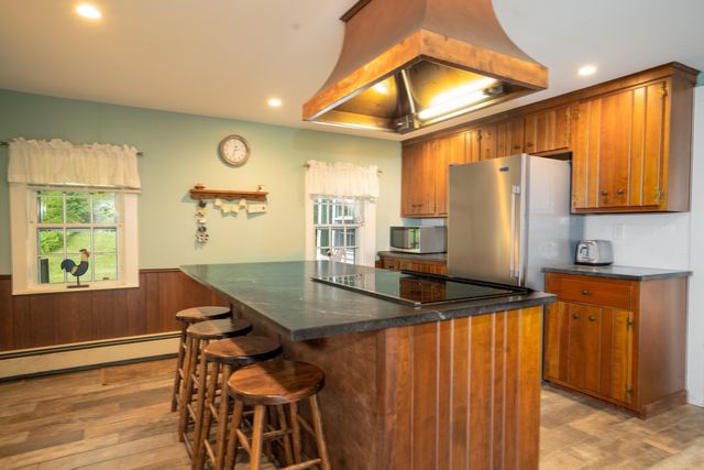 341 Under The Mountain Road, Londonderry, VT 05155