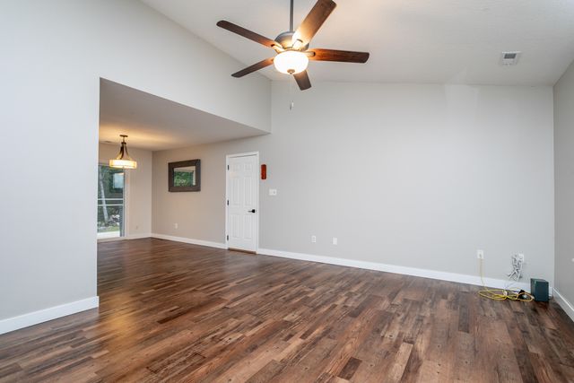 6271 E MCLANE DAILING R, Centralia, MO 65240