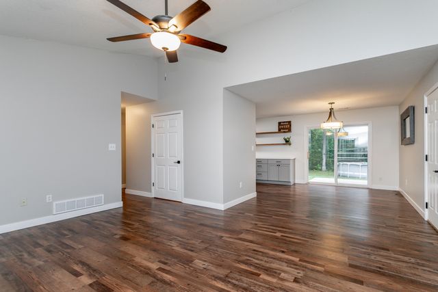 6271 E MCLANE DAILING R, Centralia, MO 65240